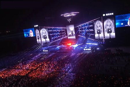 音樂節(jié)“演唱會級”舞美被吐槽屏幕太小